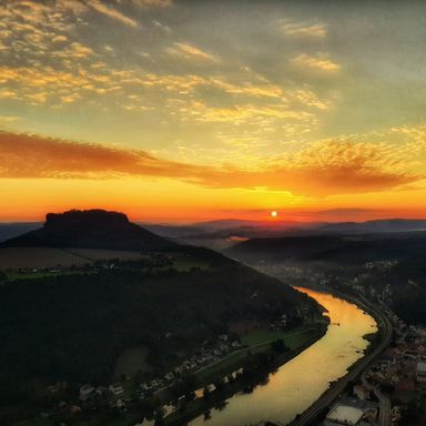 Sonnenaufgang im Elbtal